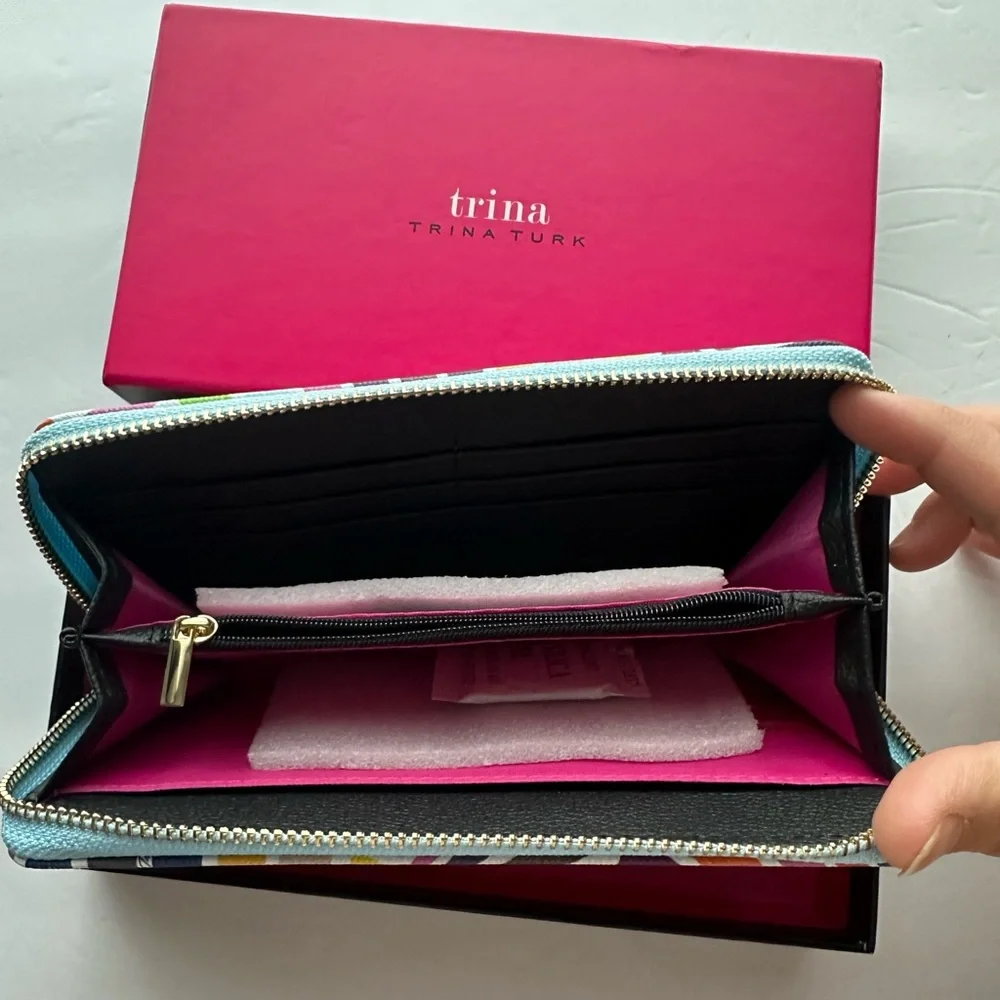 Trina Turk Multicolor Graphic Print Zip Around Wallet NWT Vegan Leather Designer
